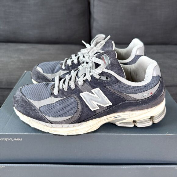 New Balance 2002R Eclipse Raincloud Blue Navy Suede Casual Sneakers Men's Size 8